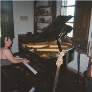 Estudiante de Pedagogía Musical y Musicología ofrece clases particulares de piano, lenguaje musical, iniciación y armonía